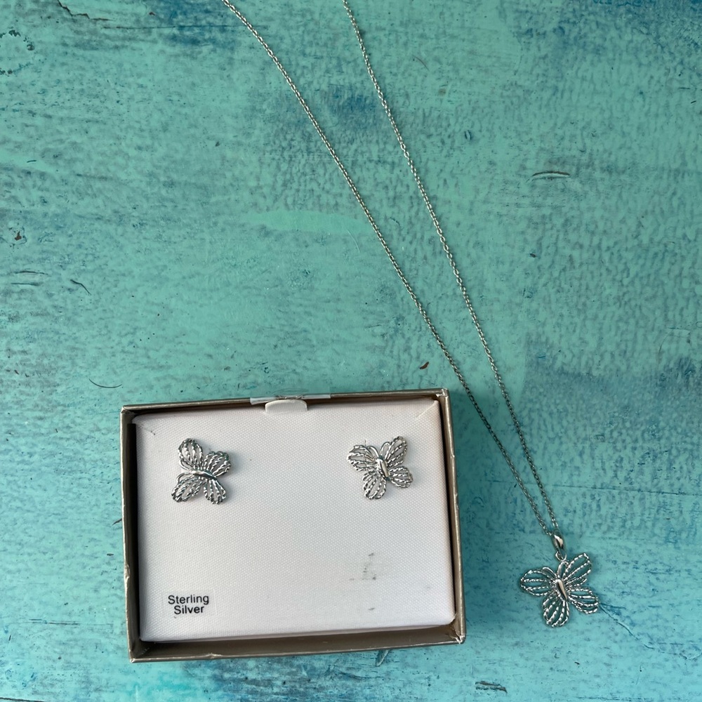 New in box sterling silver butterfly necklace earrings set